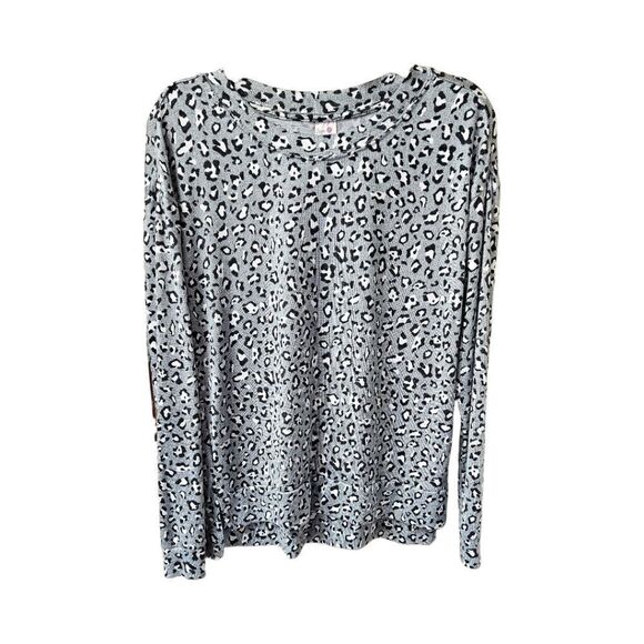 NWOT SECRET TREASURES Women's Super Soft Leopard Print Long Sleeve Top - Picture 5 of 11